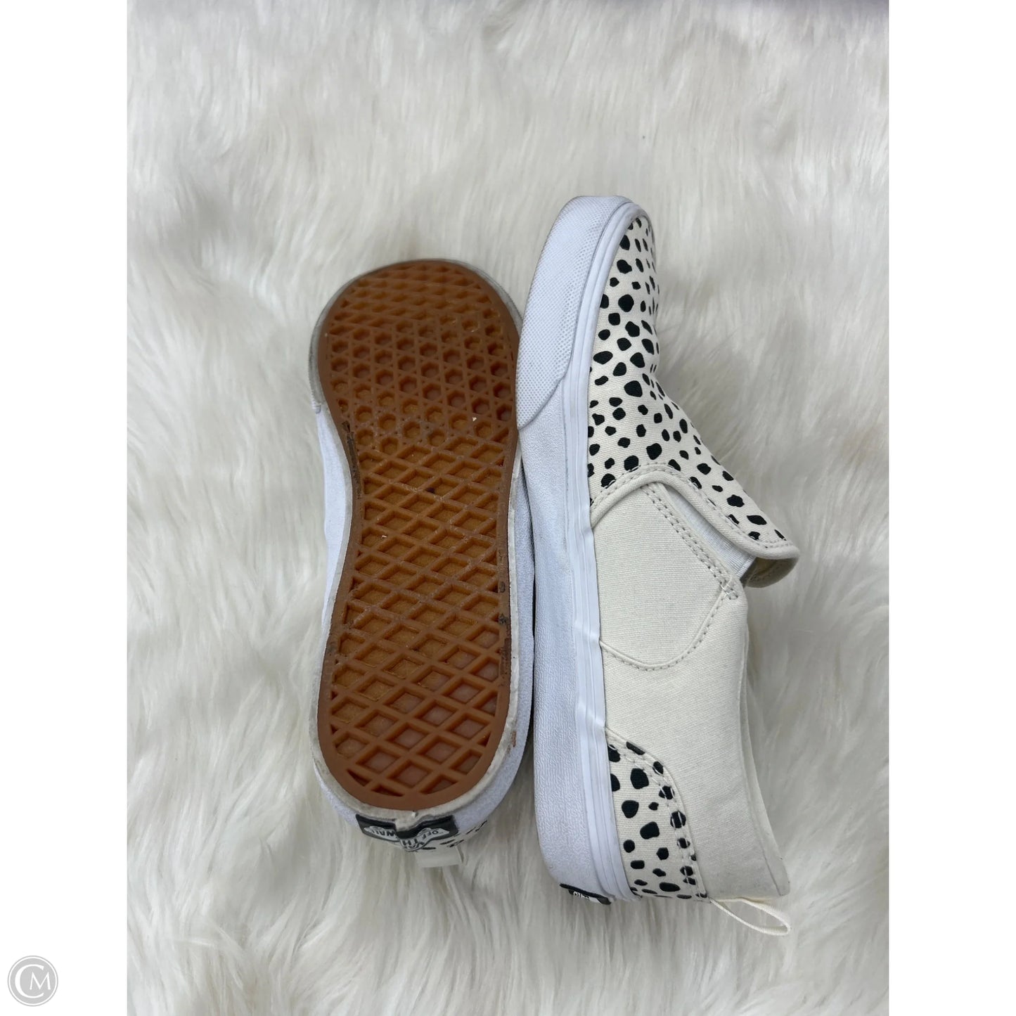 Shoes Sneakers By Vans In Cream, Size: 6