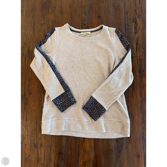Top Long Sleeve By Clothes Mentor In Tan, Size: M