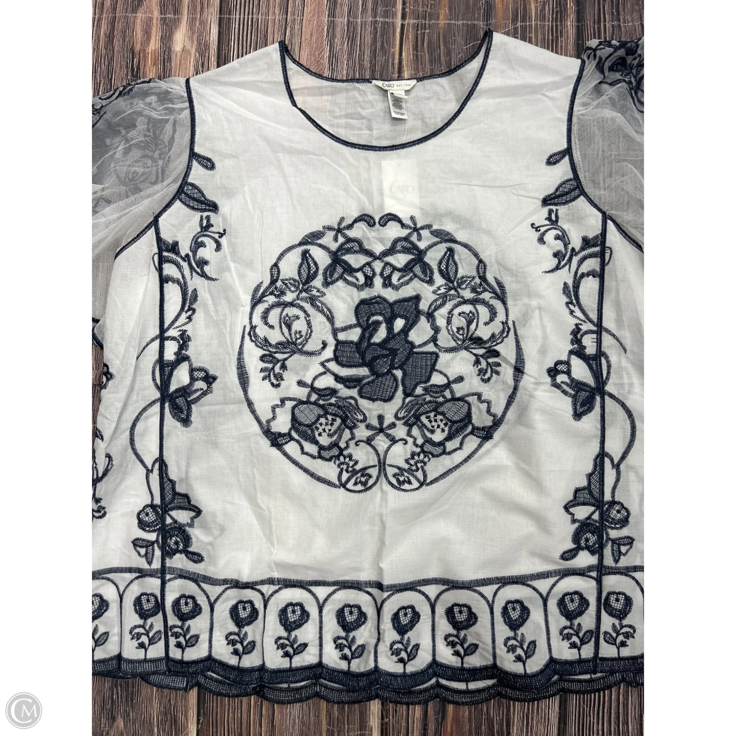 Top Short Sleeve By Cato In White, Size: 1x