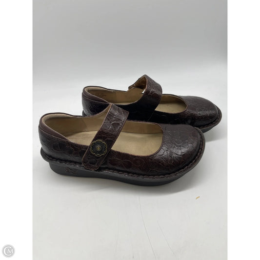 Shoes Flats By Alegria In Brown, Size: 7