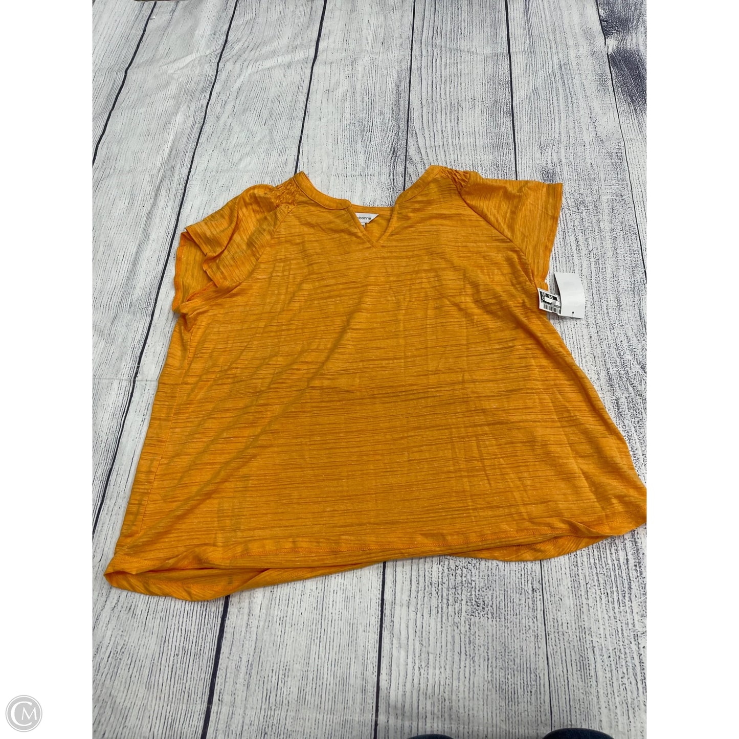 Top Short Sleeve By Liz Claiborne In Yellow, Size: 1x