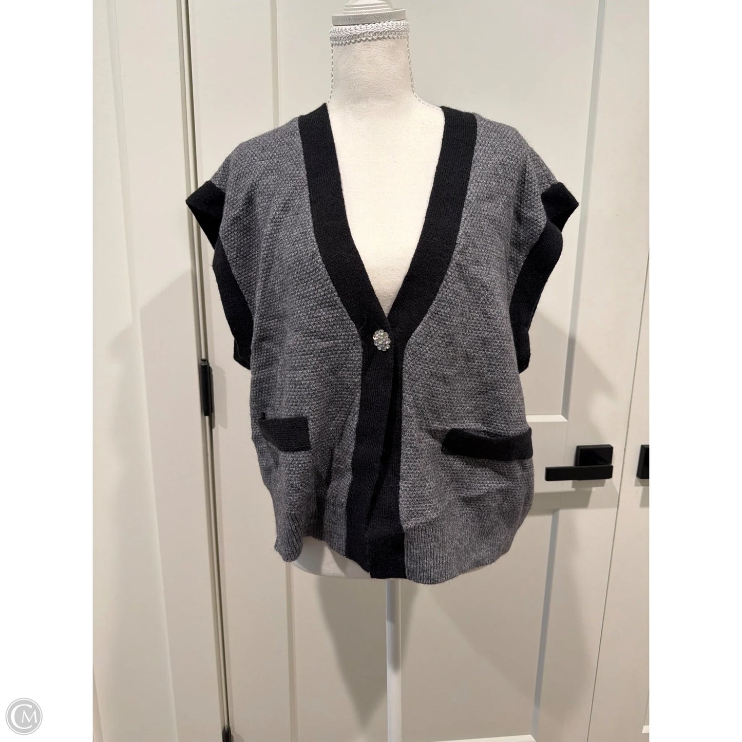 Sweater Cardigan By Ellen Tracy In Grey, Size: M
