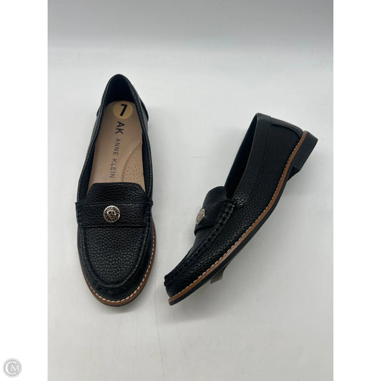 Shoes Flats By Anne Klein In Black, Size: 7