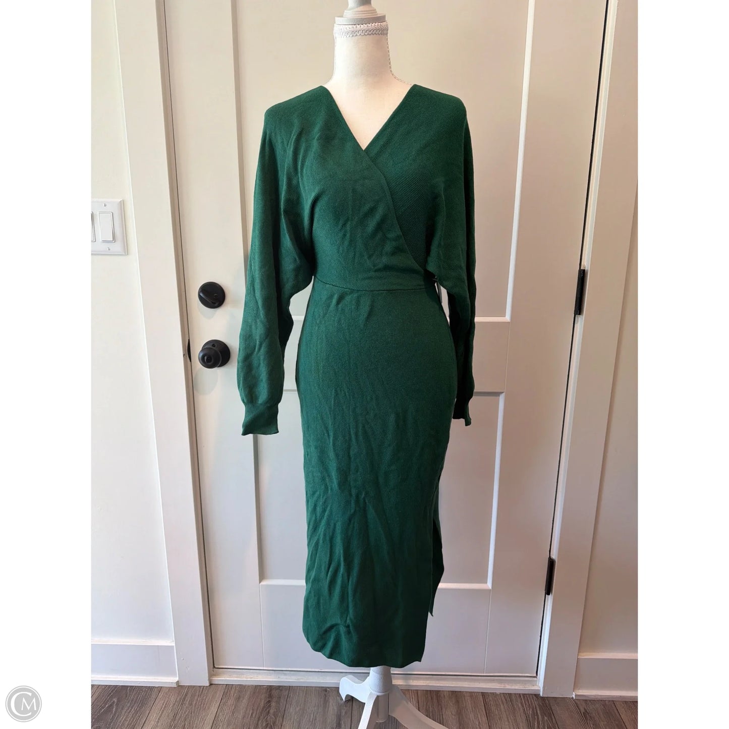 Dress Sweater By Clothes Mentor In Green, Size: S