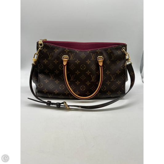Handbag Luxury Designer By Louis Vuitton, Size: Medium