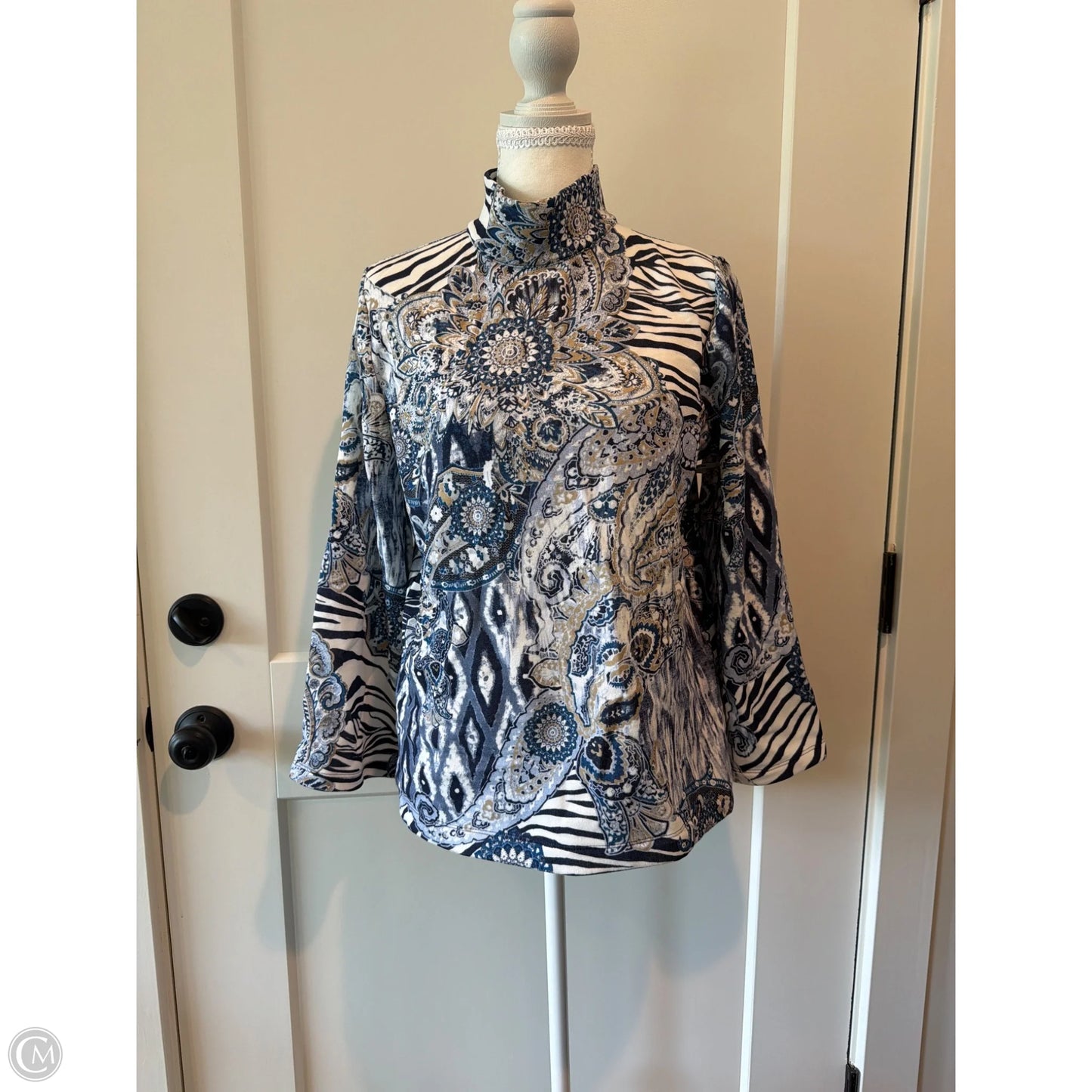 Top Long Sleeve By Chicos In Blue, Size: S
