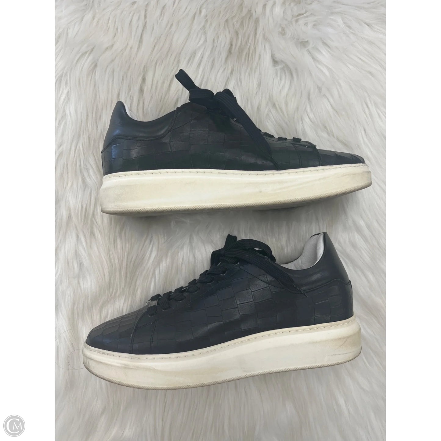 Shoes Sneakers By Cmb In Black, Size: 9