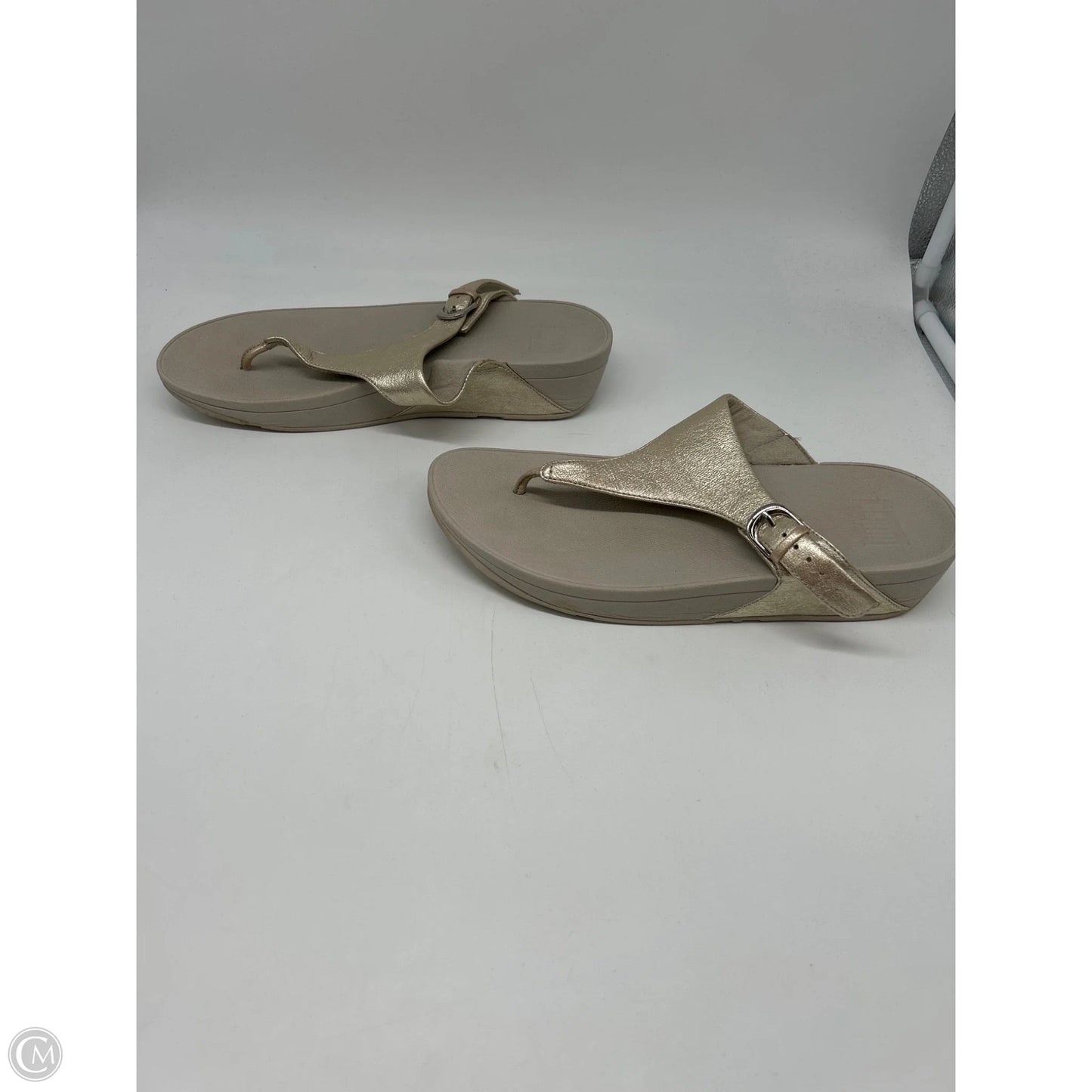 Sandals Flip Flops By Fitflop In Gold, Size: 10