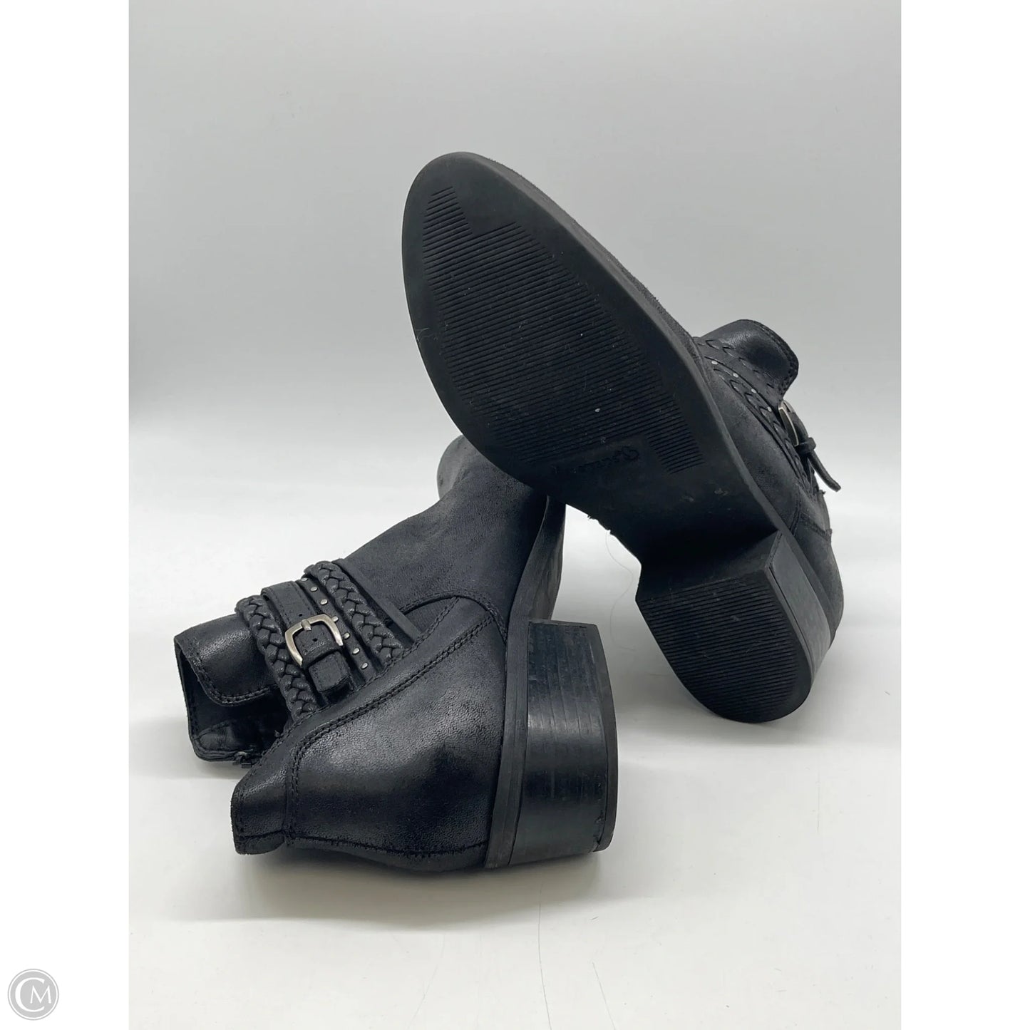 Boots Ankle Flats By Bare Traps In Black, Size: 11
