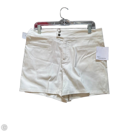 Shorts By 89th And Madison In White, Size: 10