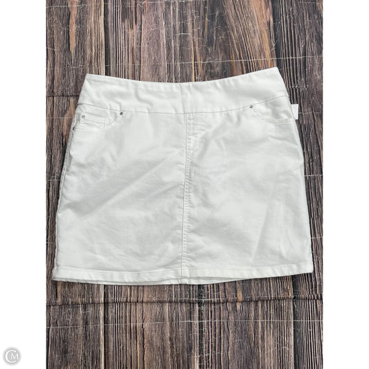Skort By Sc & Co In White, Size: L