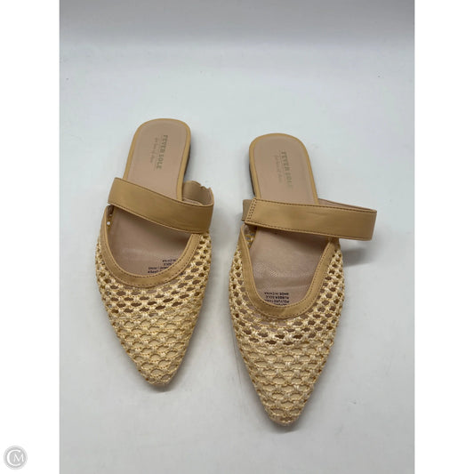 Shoes Flats By Clothes Mentor In Tan, Size: 9