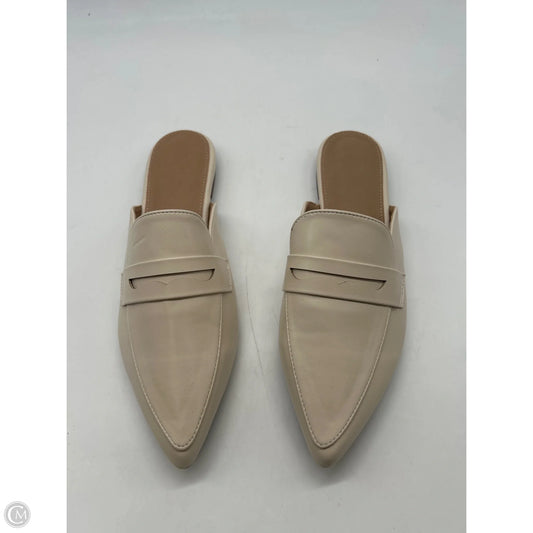 Shoes Flats By Clothes Mentor In Cream, Size: 8