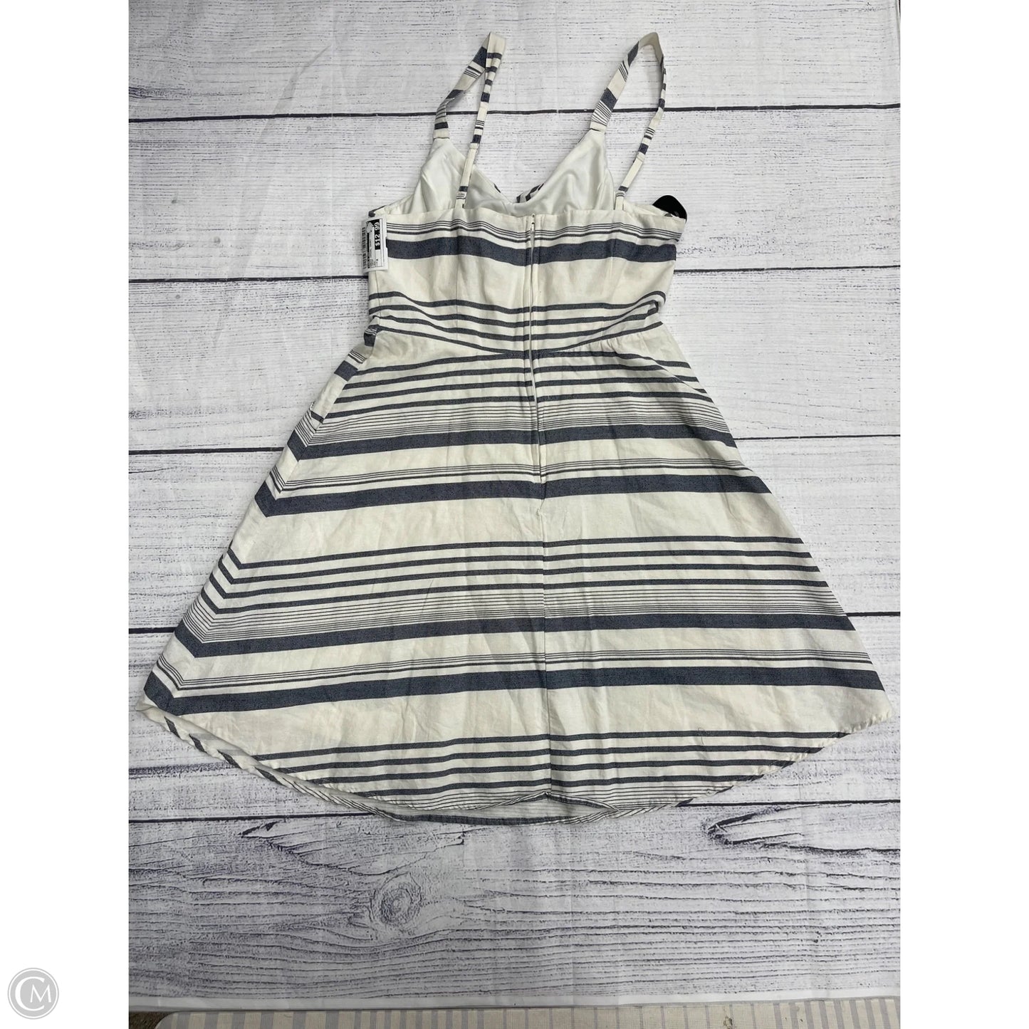 Dress Casual Short By Jun & Ivy In Cream, Size: M
