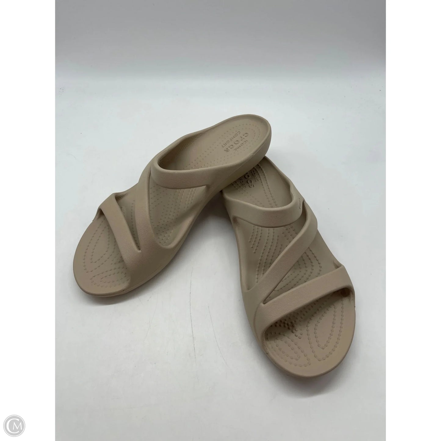 Sandals Flats By Crocs In Tan, Size: 9