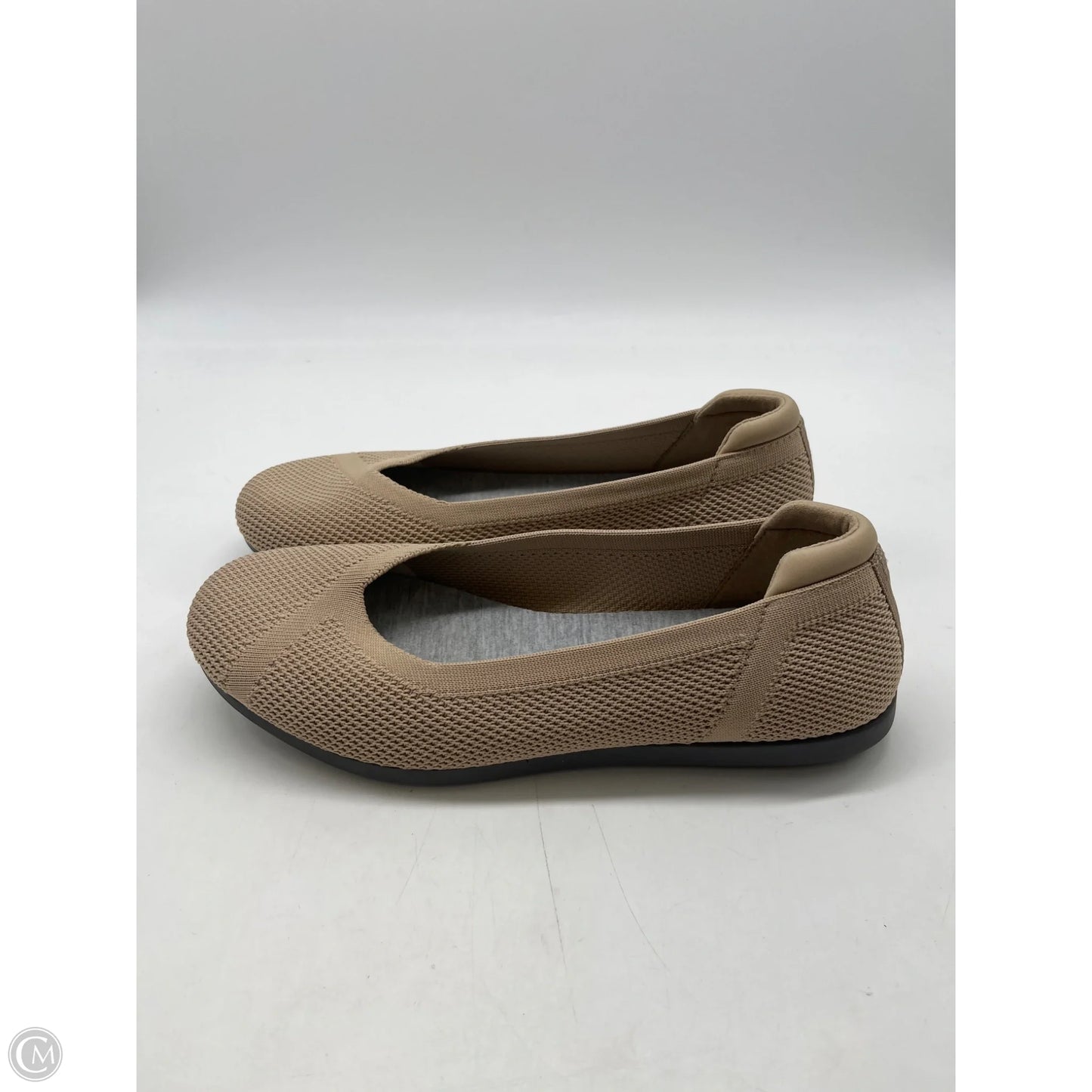Shoes Flats By Clarks In Tan, Size: 7