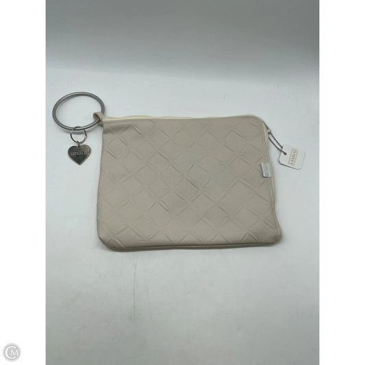 Wristlet By Clothes Mentor, Size: Large