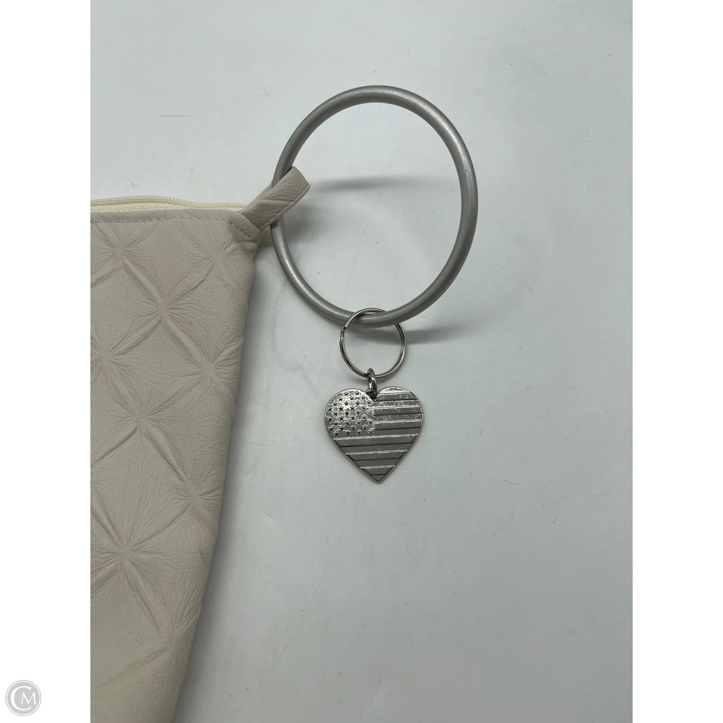 Wristlet By Clothes Mentor, Size: Large