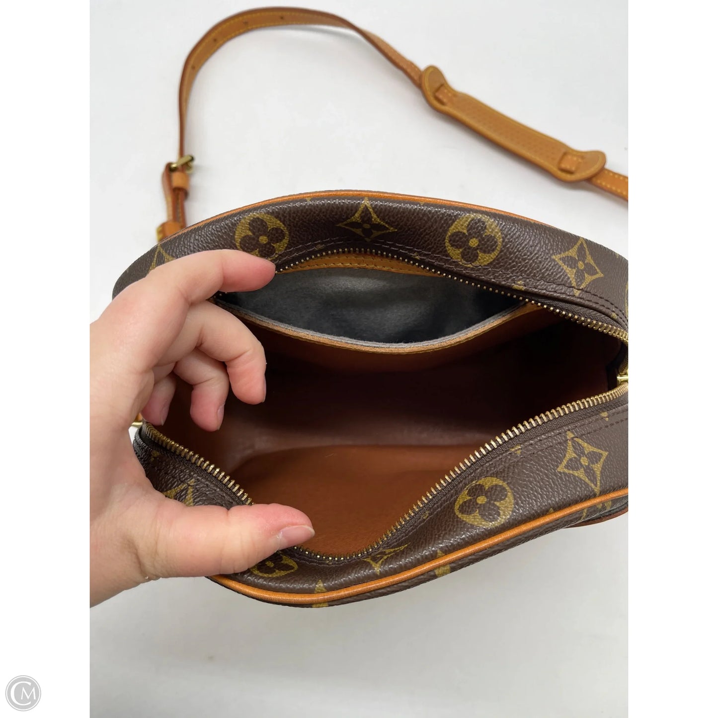 Crossbody Luxury Designer By Louis Vuitton, Size: Small