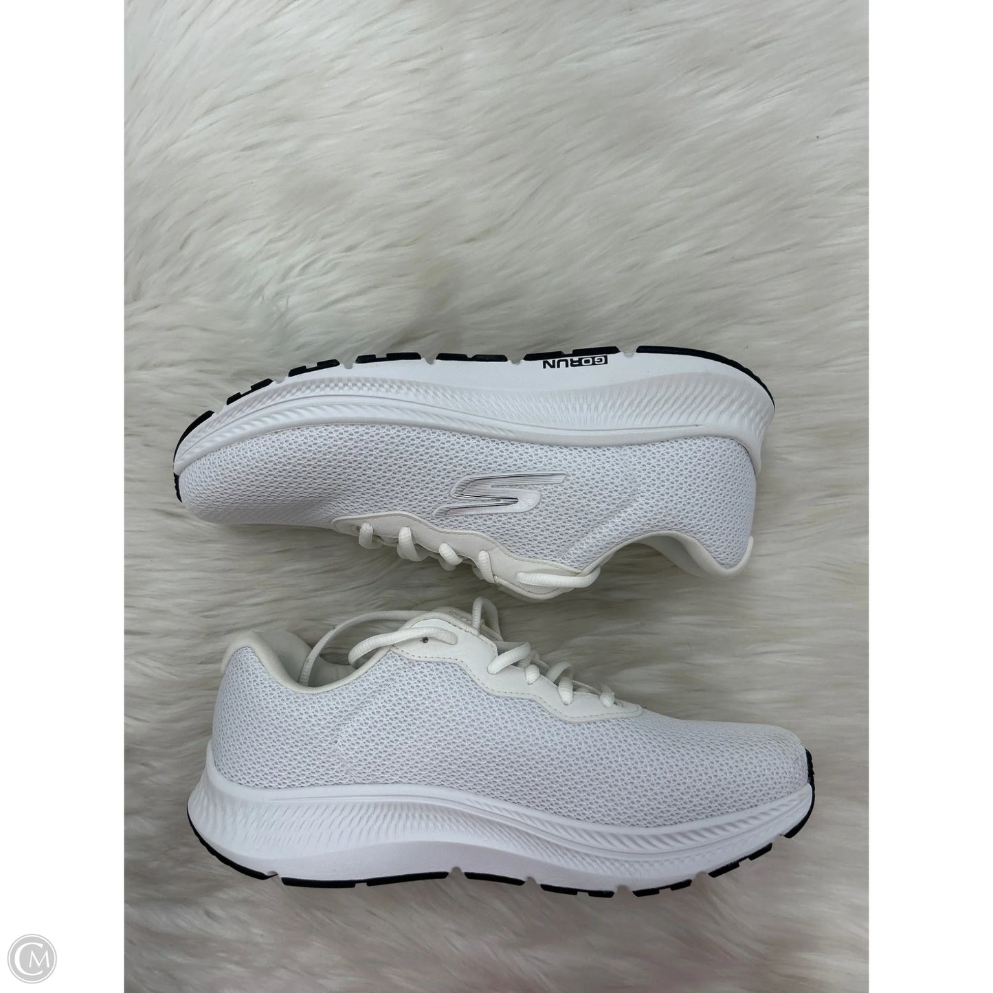 Shoes Athletic By Skechers In White, Size: 10