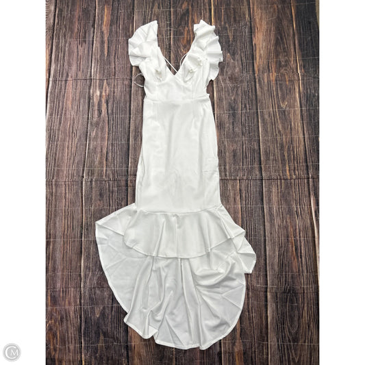 Dress Casual Maxi By Clothes Mentor In White, Size: M