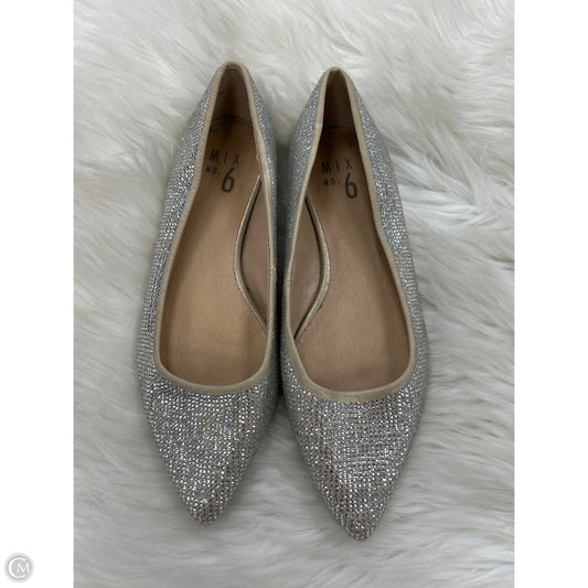 Shoes Flats By Mix No 6 In Silver, Size: 6