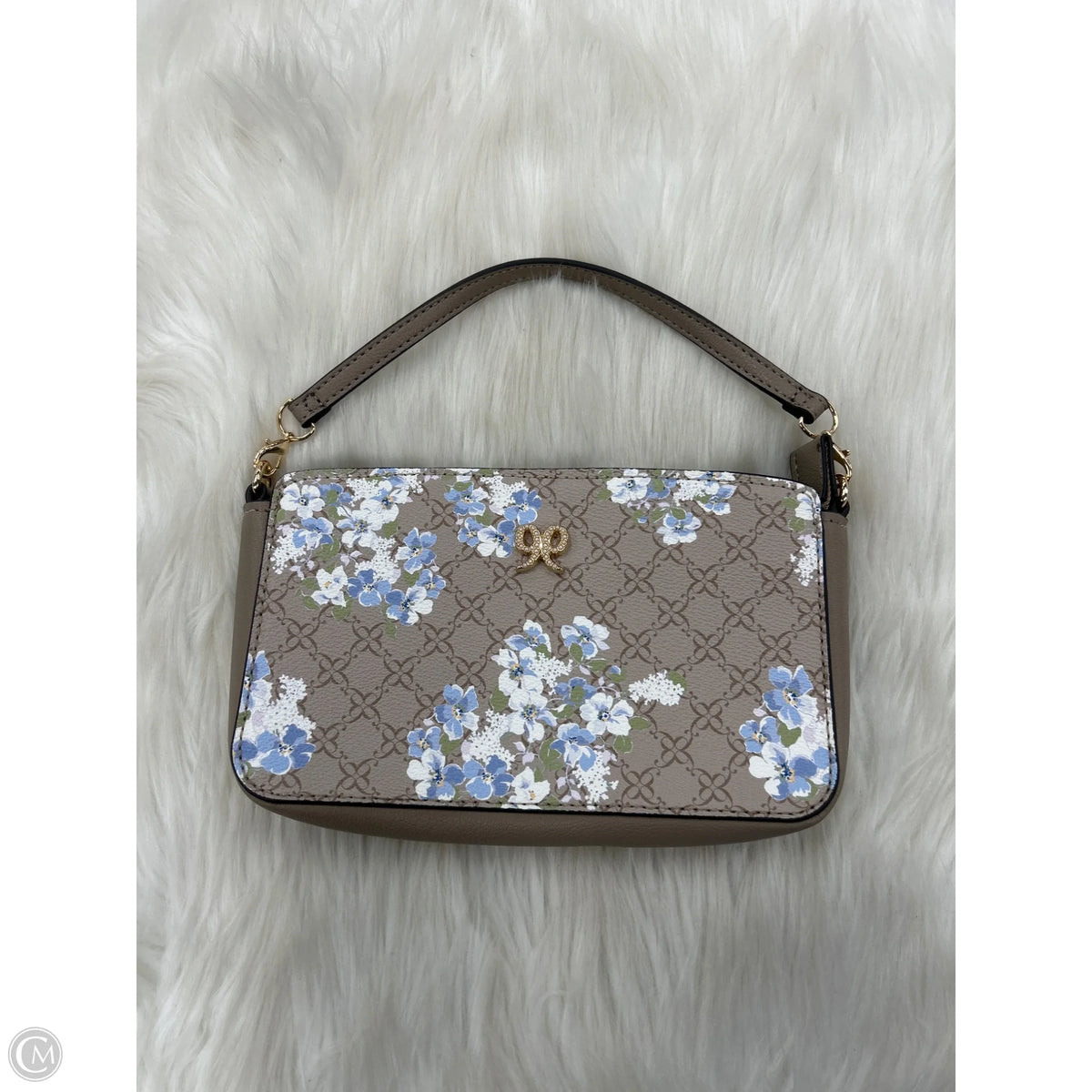 Wristlet By Clothes Mentor, Size: Medium
