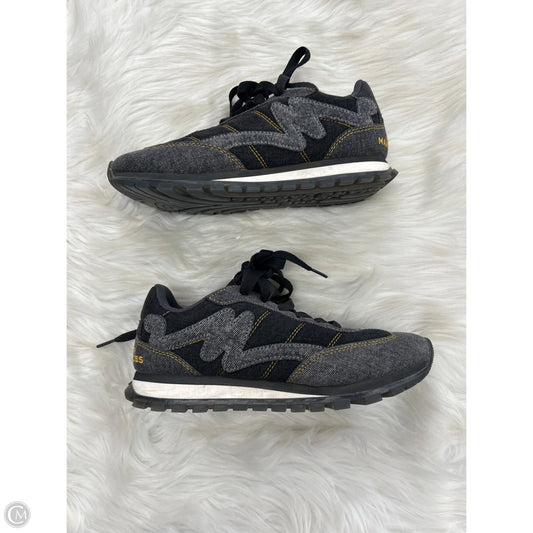 Shoes Luxury Designer By Marc Jacobs In Grey, Size: 7