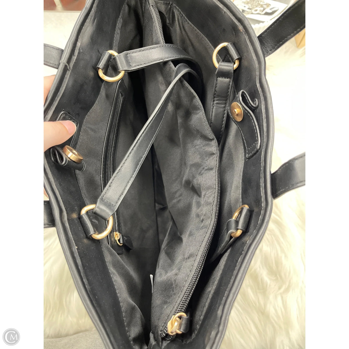 Crossbody By Clothes Mentor, Size: Medium