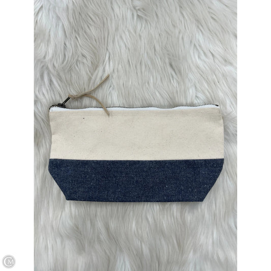 Clutch By Clothes Mentor, Size: Small