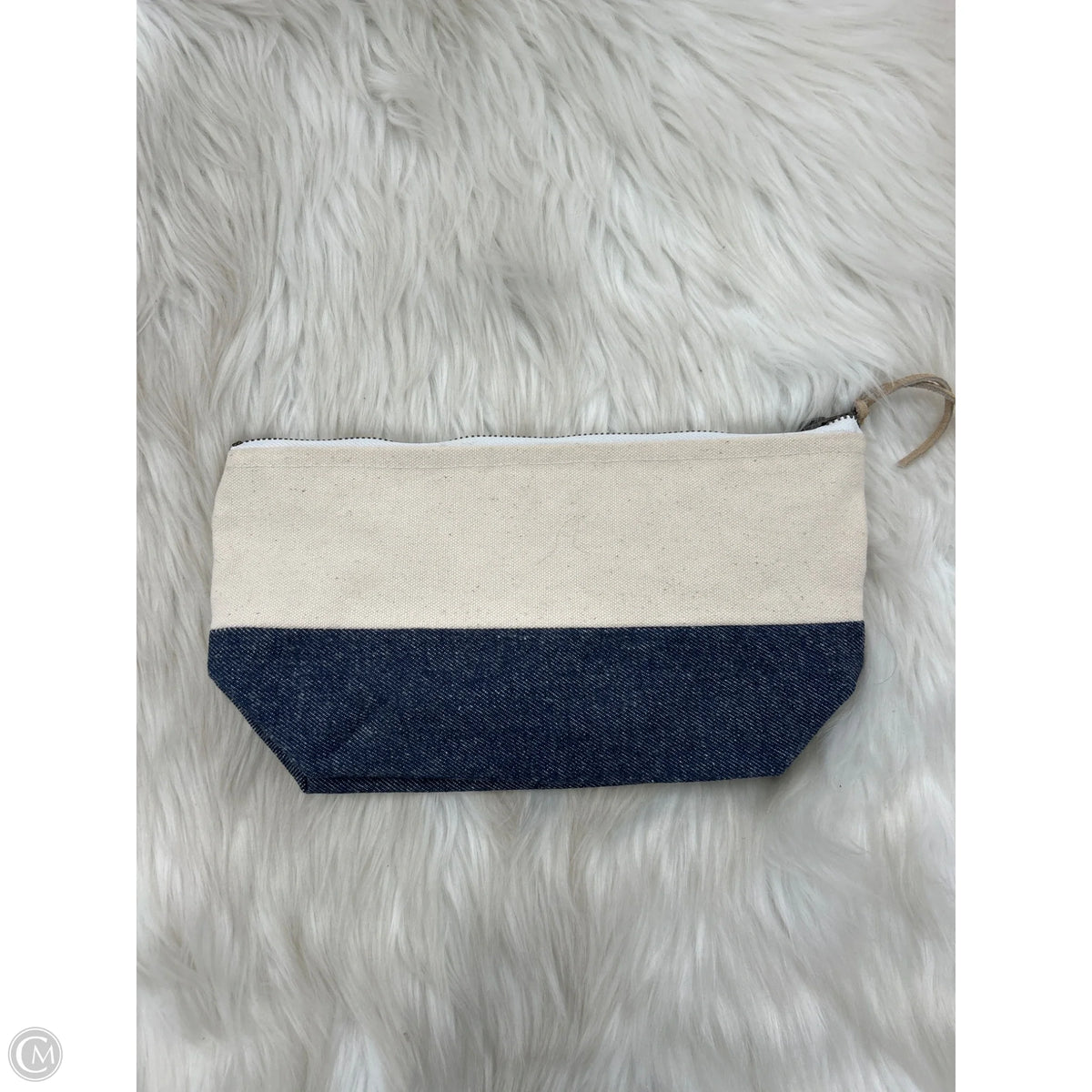 Clutch By Clothes Mentor, Size: Small