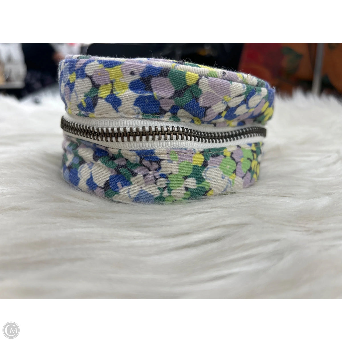 Jewelry Case By Clothes Mentor, Size: Small