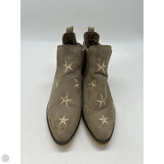 Boots Western By Clothes Mentor In Grey, Size: 8