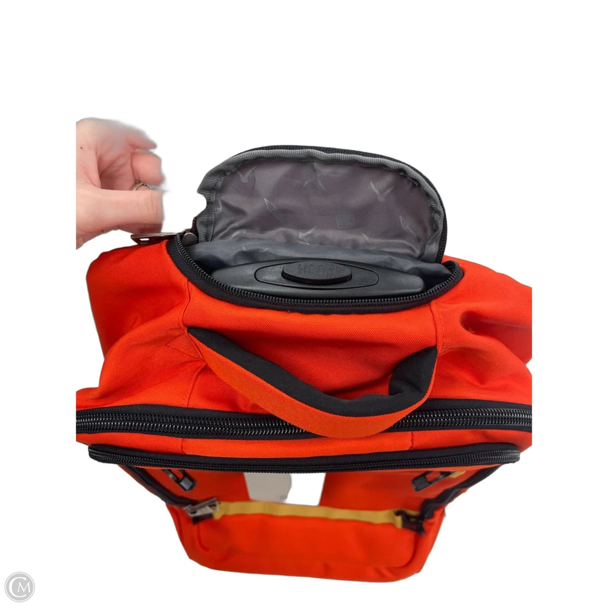 Luggage By Hynes Eagle, Size: Medium
