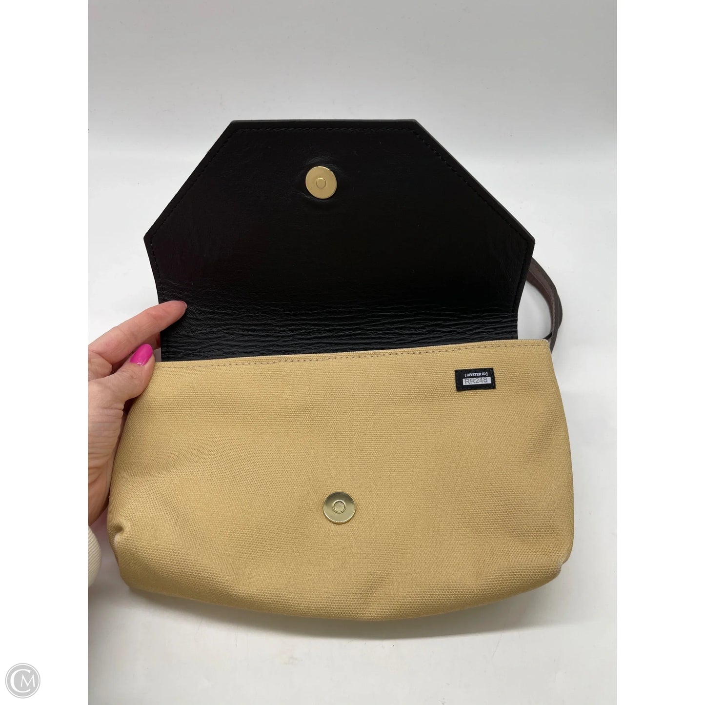 Crossbody By Clothes Mentor, Size: Small