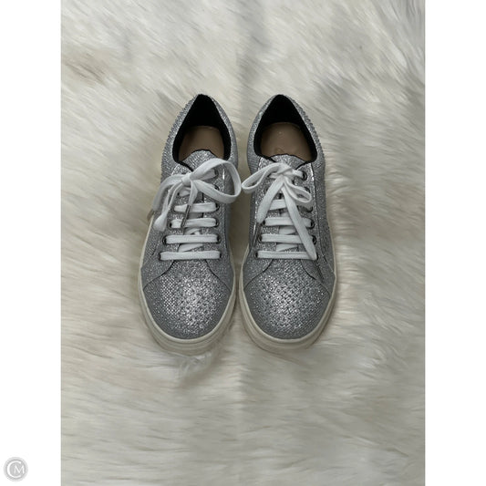 Shoes Sneakers By Badgley Mischka In Silver, Size: 8