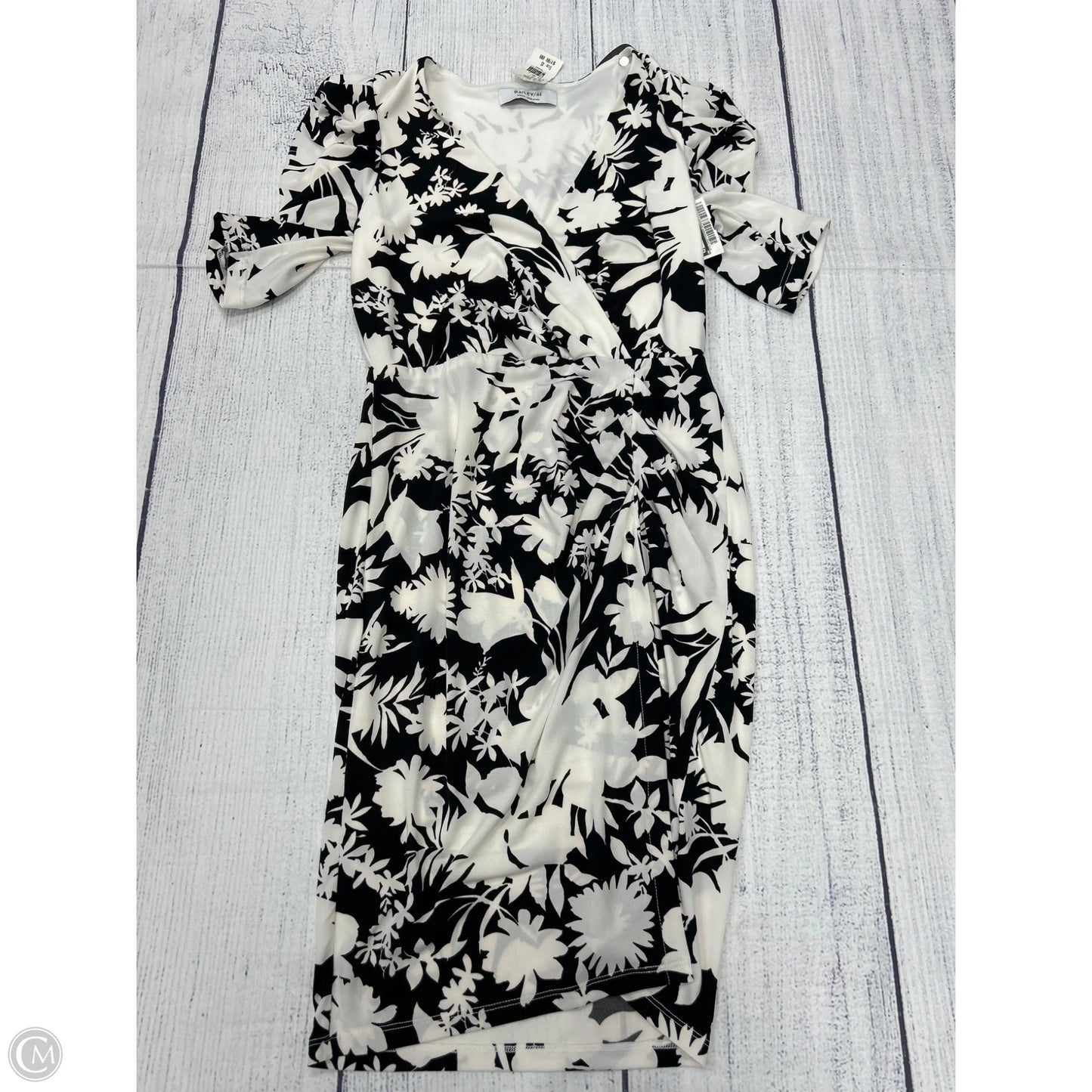 Dress Casual Short By Bailey 44 In White, Size: Xs