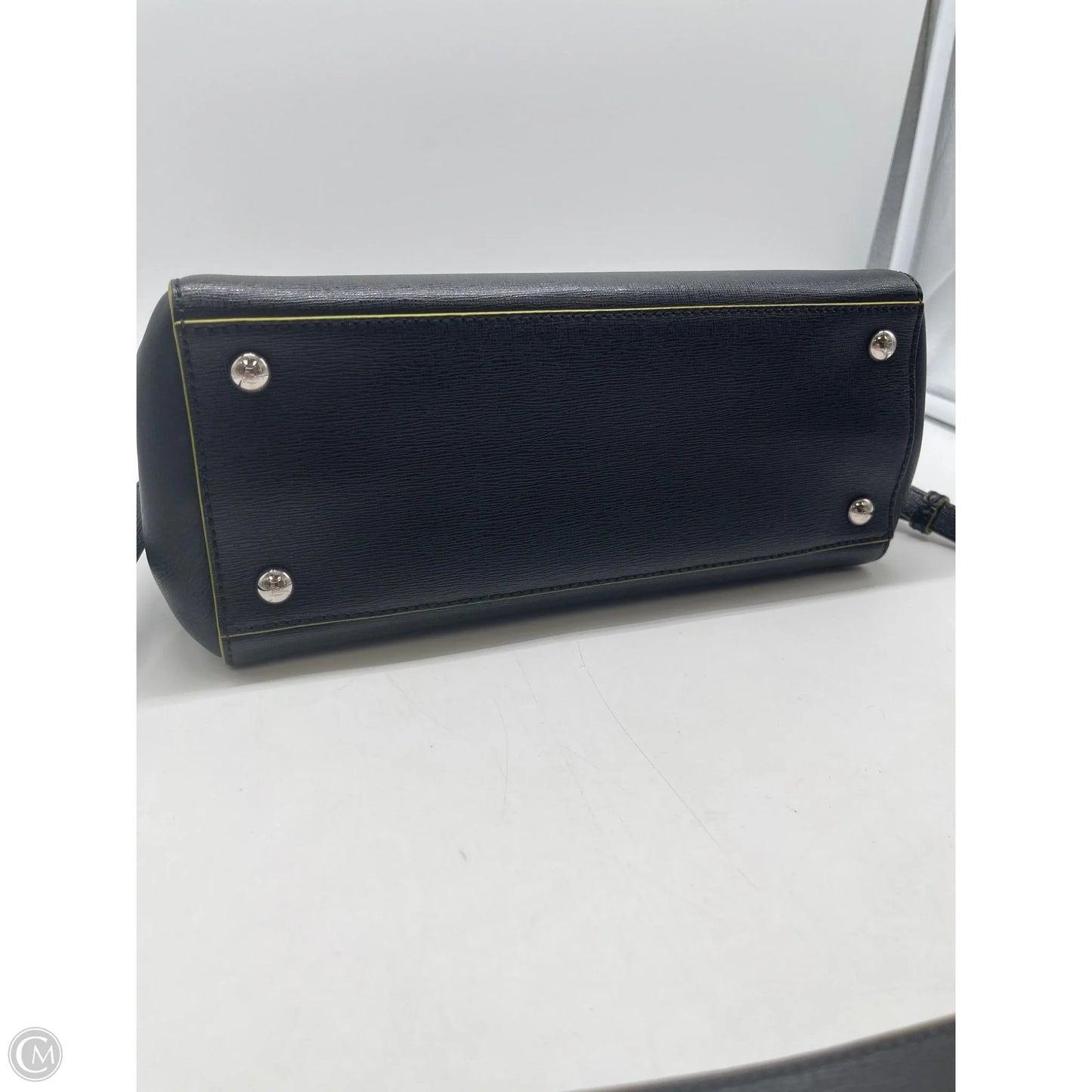 Handbag Luxury Designer By Fendi, Size: Medium