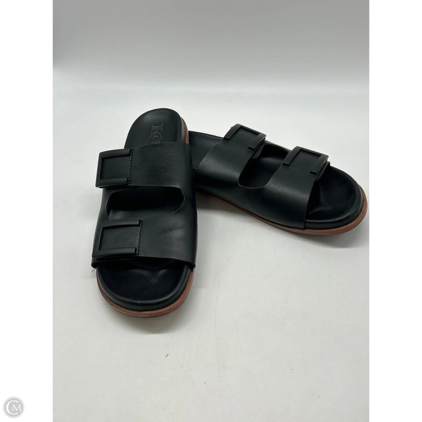 Sandals Flats By Korks In Black, Size: 9