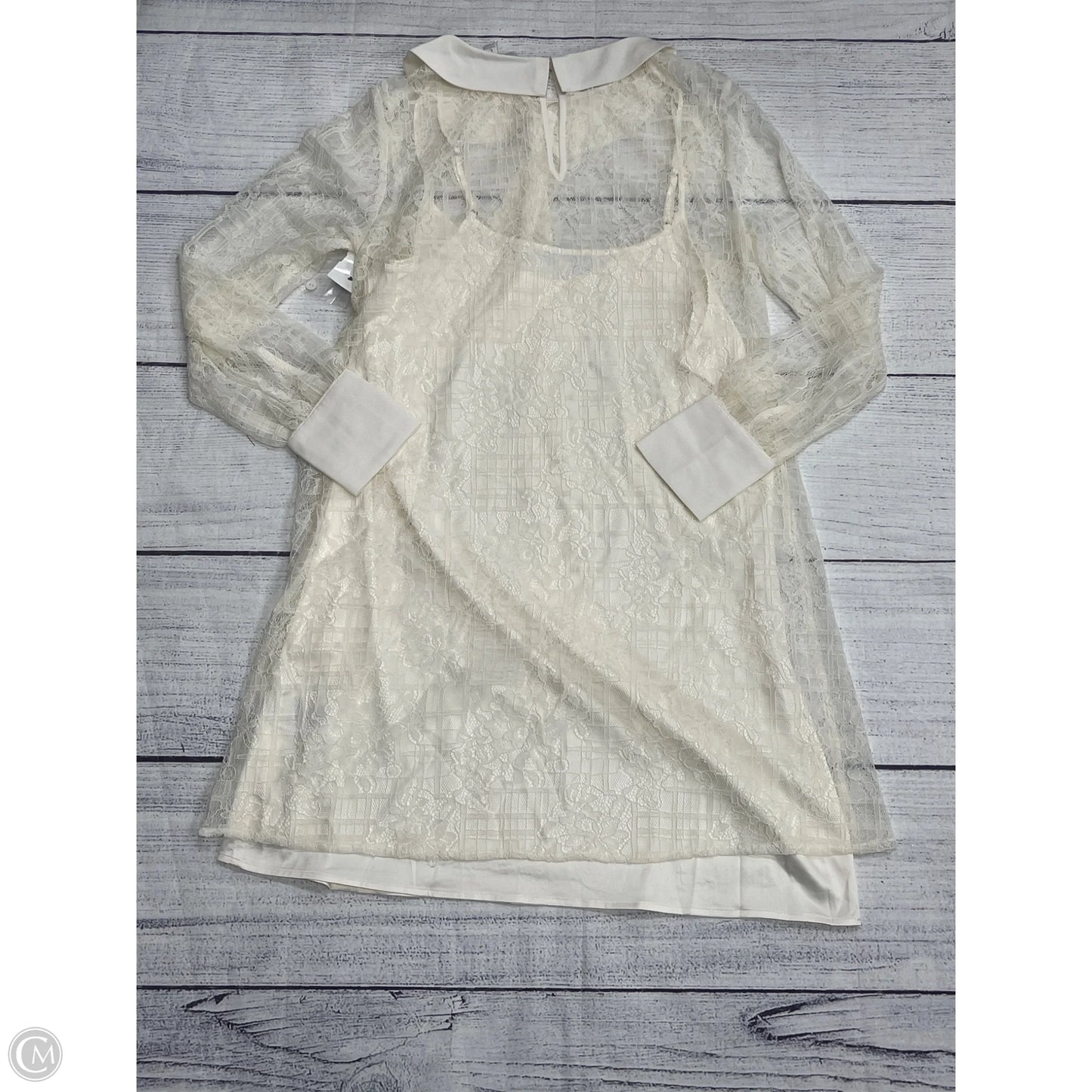 Dress Casual Short By Modcloth In White, Size: L