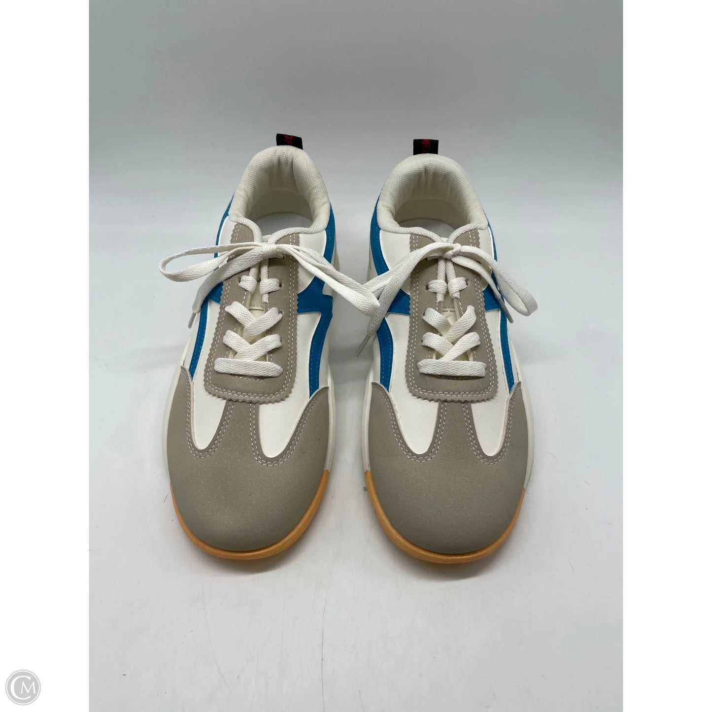 Shoes Sneakers By Clothes Mentor In White, Size: 10