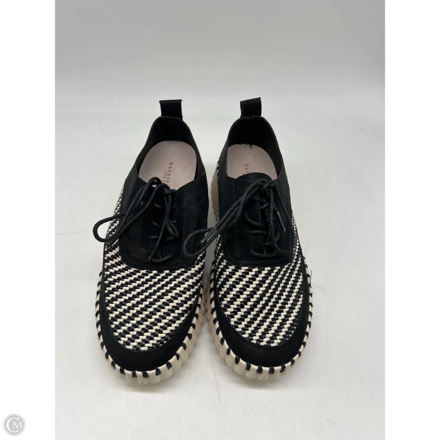 Shoes Sneakers By Bernie Mev In Black & White, Size: 8.5