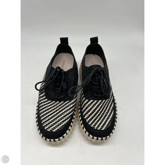 Shoes Sneakers By Bernie Mev In Black & White, Size: 8.5