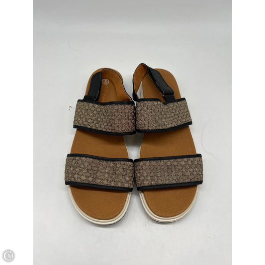Sandals Flats By Bernie Mev In Gold, Size: 9