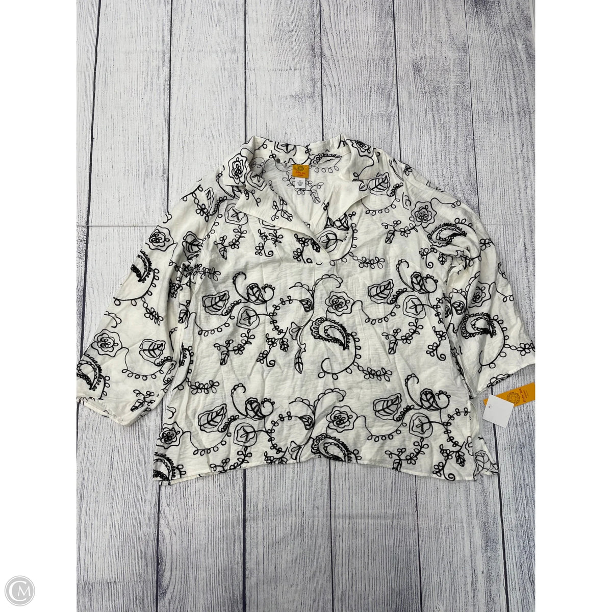 Top Long Sleeve By Ruby Red Designer In White, Size: 2x