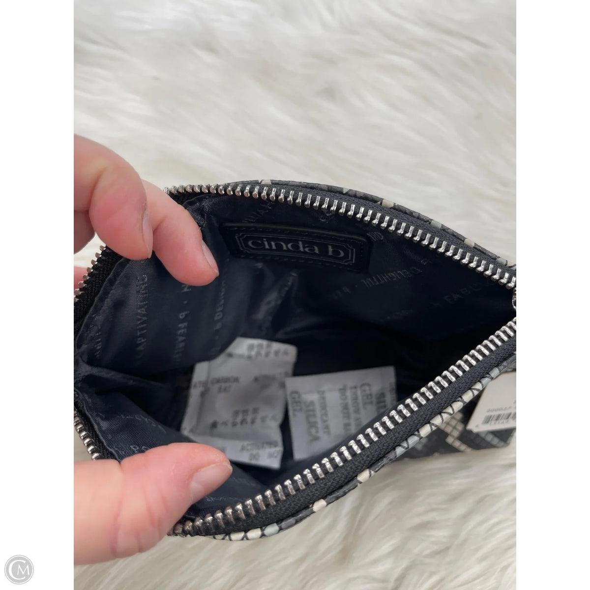 Makeup Bag By Clothes Mentor, Size: Small