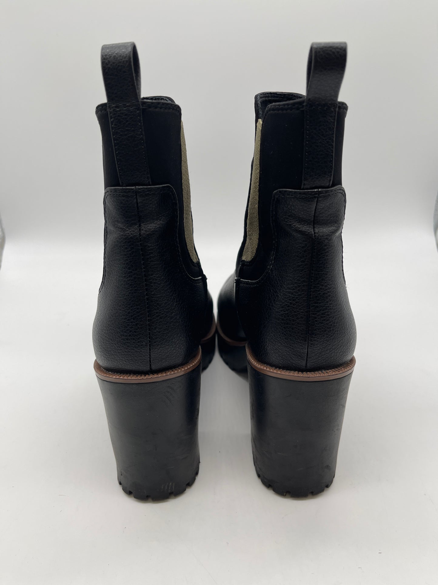 Boots Ankle Heels By Chinese Laundry In Black, Size: 7.5