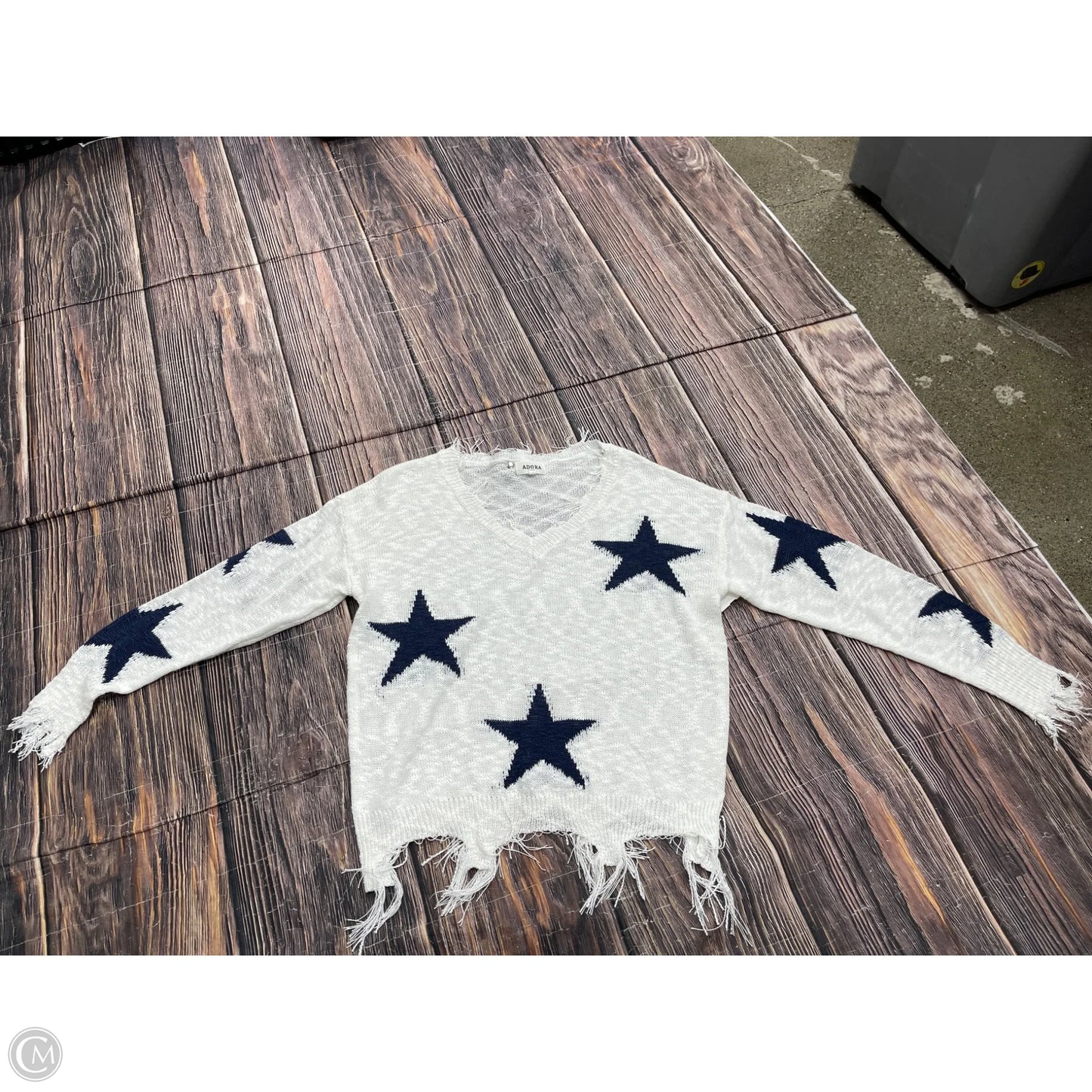 Sweater By Adore In White, Size: S