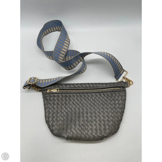 Belt Bag By Clothes Mentor, Size: Large