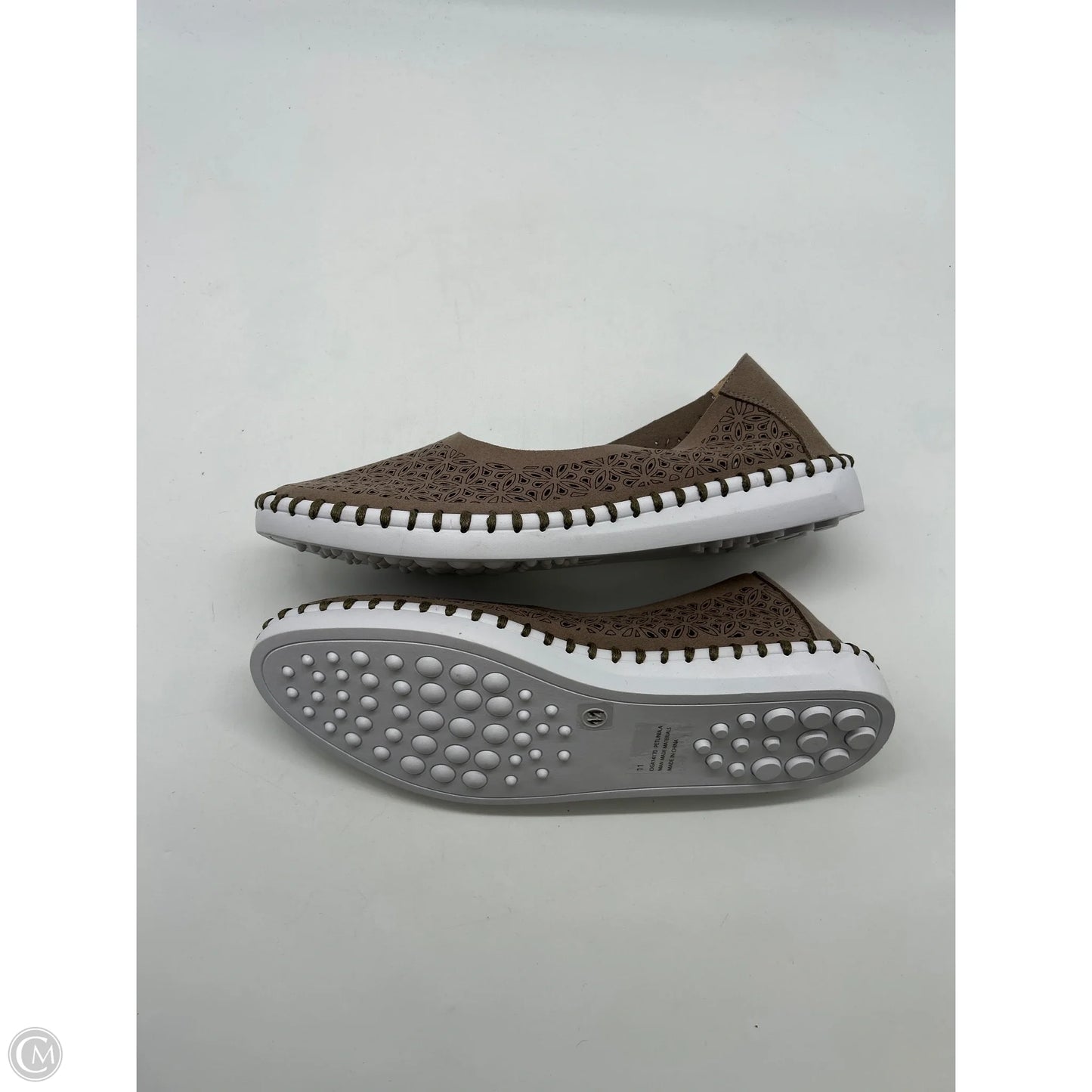 Shoes Flats By Clothes Mentor In Brown, Size: 11